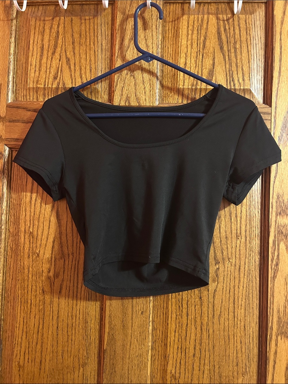 SHEIN Black Short Sleeve Cropped Top